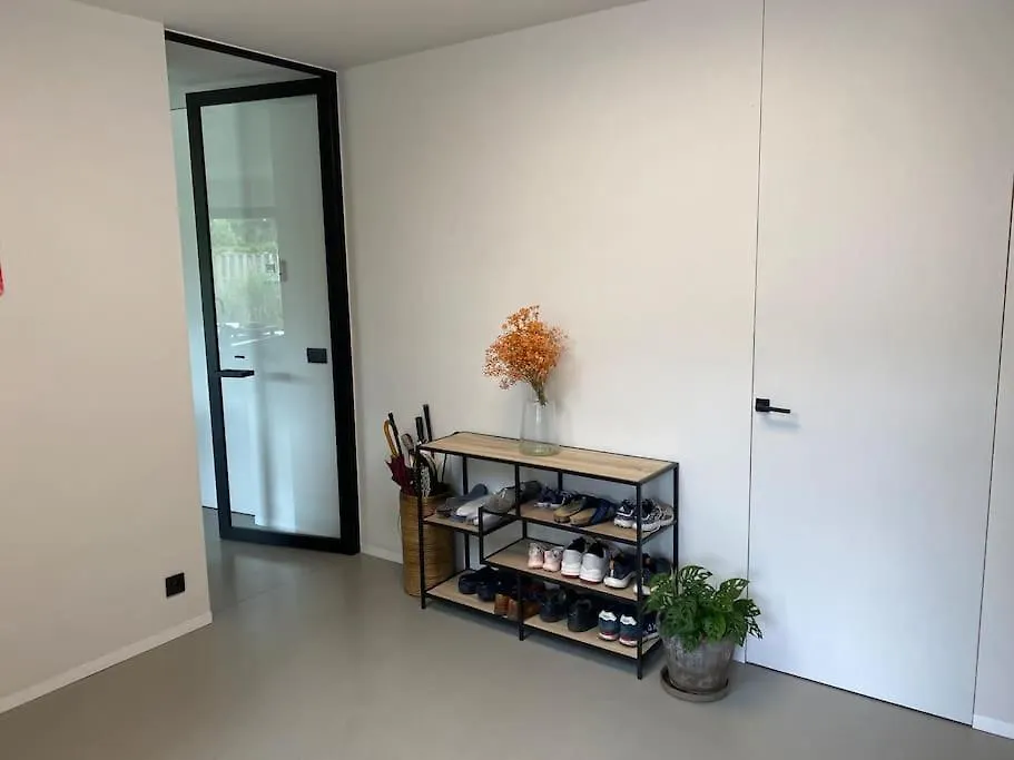 Modern Spatious House Near Brygge Belgien