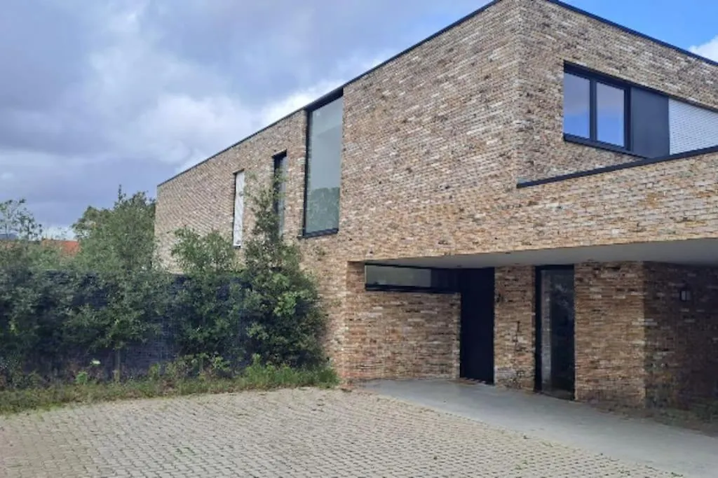 Modern Spatious House Near Brygge